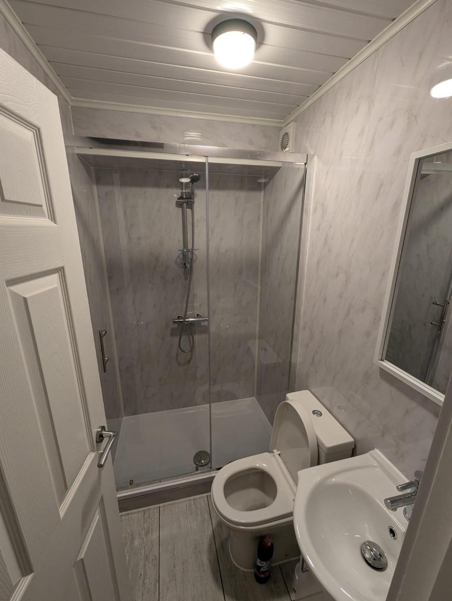 London En-Suite Double Rooms - Leytonstone E11 Экстерьер фото